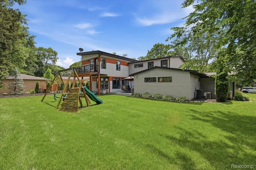 423 S Cranbrook Cross Road Bloomfield Hills City MI 48301