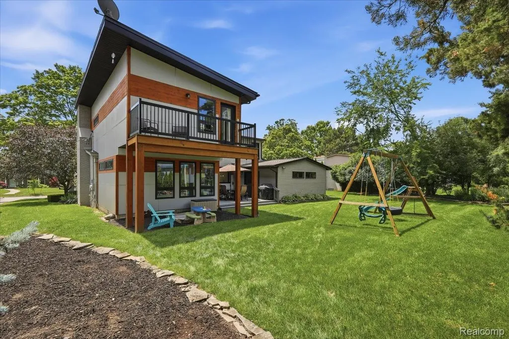 423 S Cranbrook Cross Road Bloomfield Hills City MI 48301