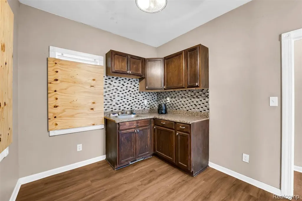 8928 Mackinaw Street Detroit City MI 48204