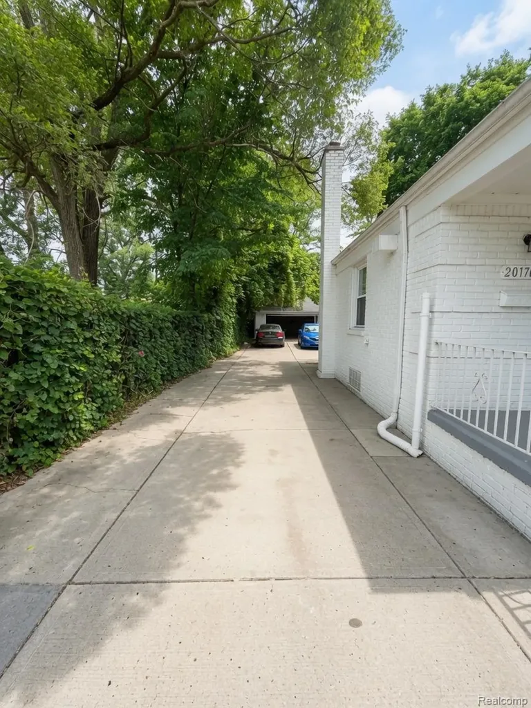 20176 Cheyenne Street Detroit City MI 48235
