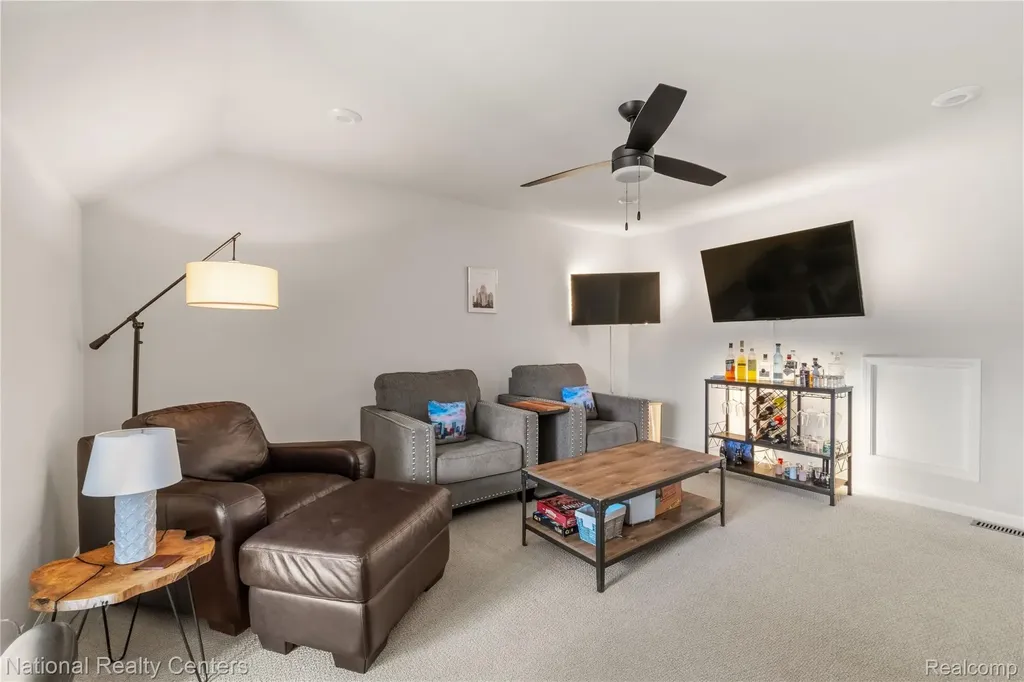 212 S Sydney Court Plymouth City MI 48170