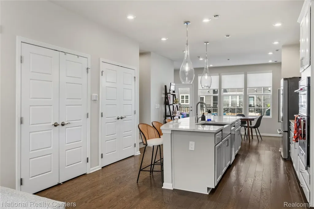 212 S Sydney Court Plymouth City MI 48170