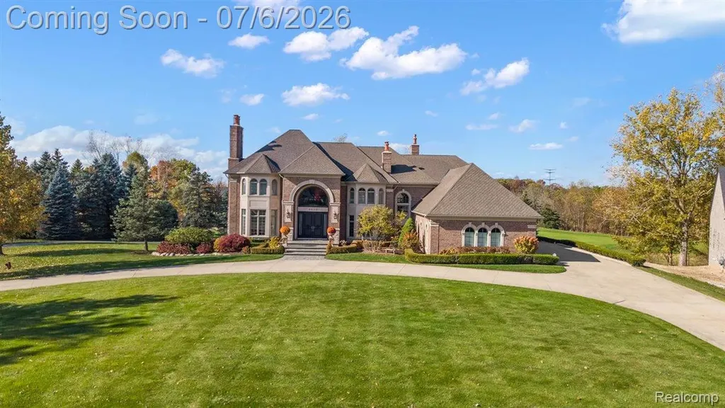 4650 Gatehouse Court Oakland Charter Township MI 48306