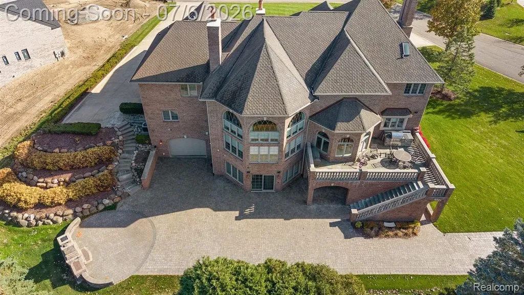 4650 Gatehouse Court Oakland Charter Township MI 48306