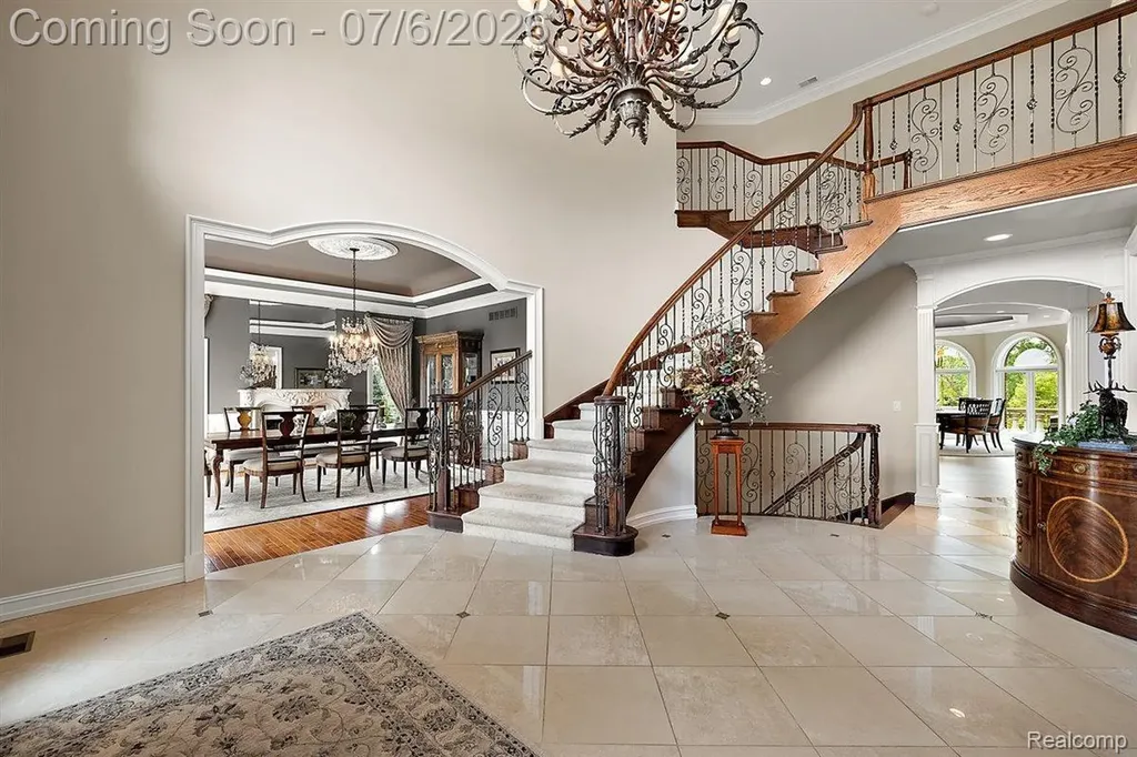 4650 Gatehouse Court Oakland Charter Township MI 48306