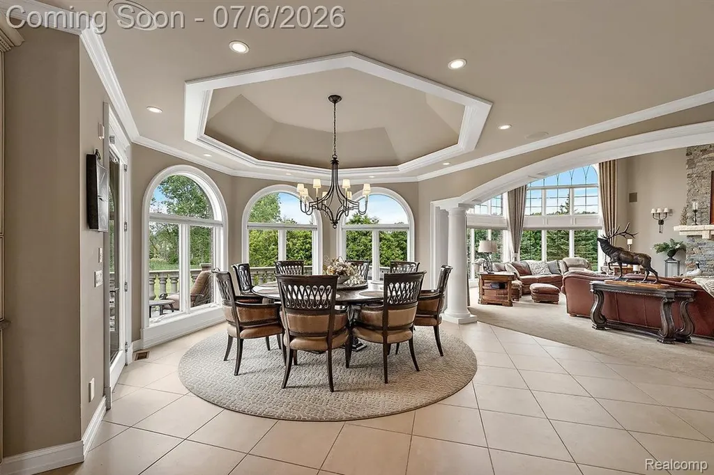 4650 Gatehouse Court Oakland Charter Township MI 48306