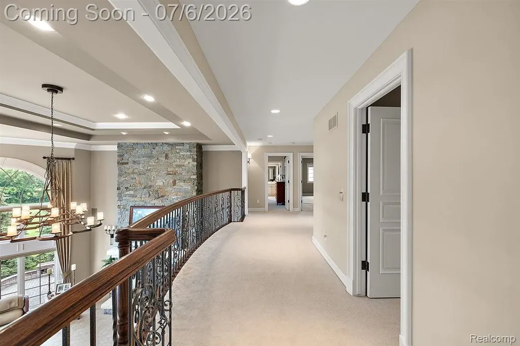 4650 Gatehouse Court Oakland Charter Township MI 48306