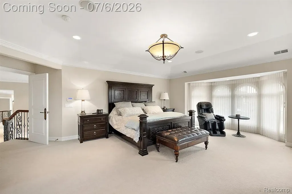 4650 Gatehouse Court Oakland Charter Township MI 48306