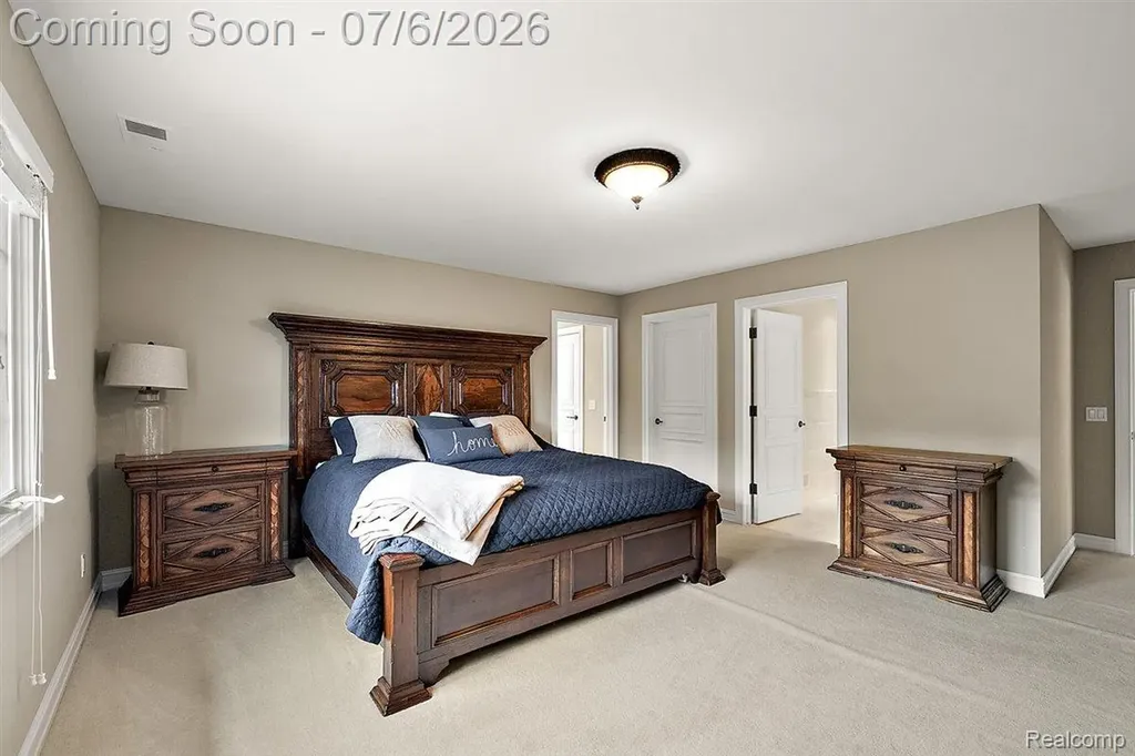 4650 Gatehouse Court Oakland Charter Township MI 48306