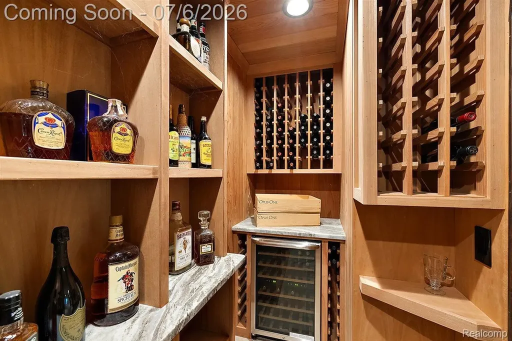 4650 Gatehouse Court Oakland Charter Township MI 48306