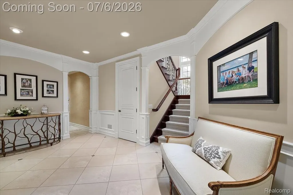 4650 Gatehouse Court Oakland Charter Township MI 48306