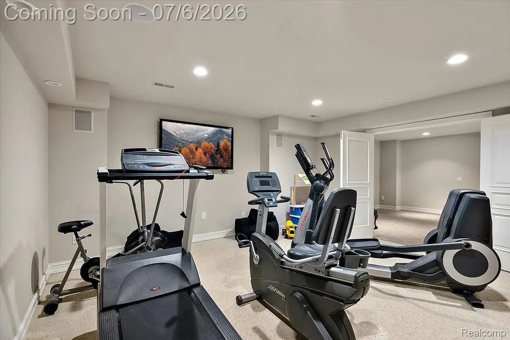 4650 Gatehouse Court Oakland Charter Township MI 48306