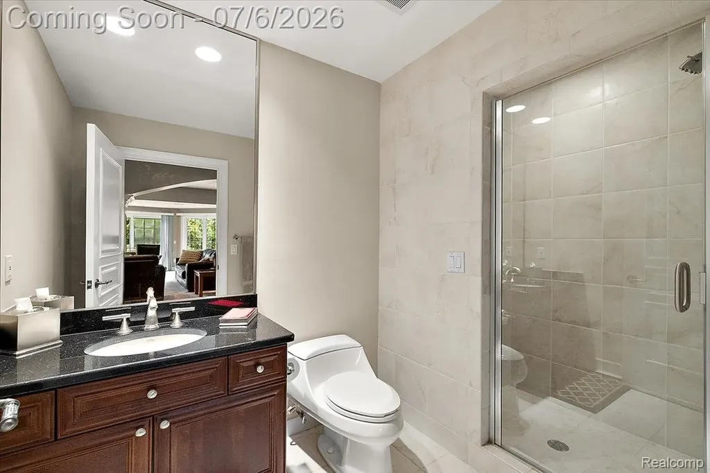 4650 Gatehouse Court Oakland Charter Township MI 48306