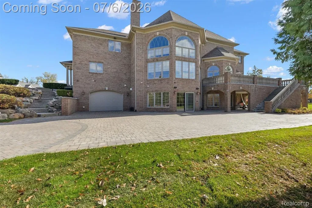 4650 Gatehouse Court Oakland Charter Township MI 48306