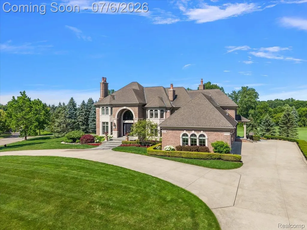 4650 Gatehouse Court Oakland Charter Township MI 48306