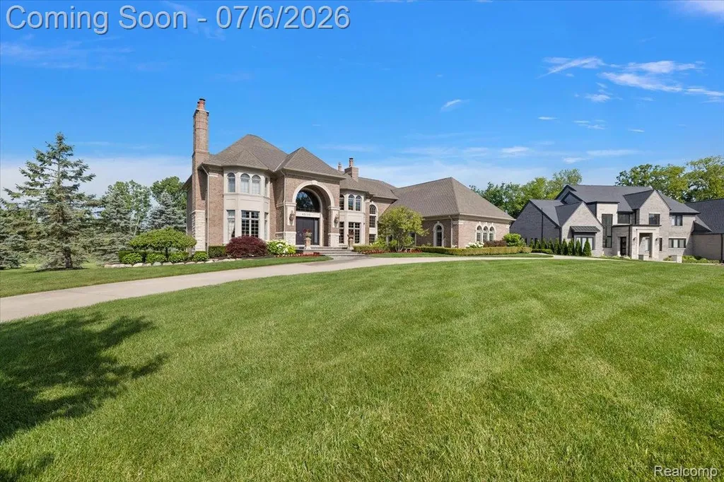4650 Gatehouse Court Oakland Charter Township MI 48306