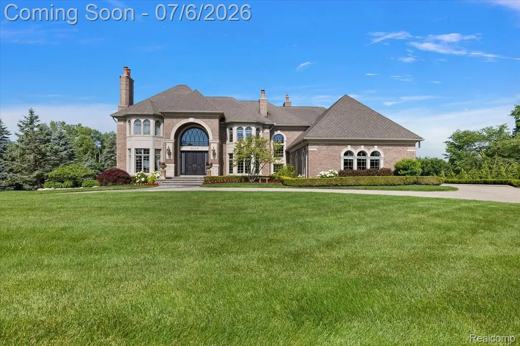 4650 Gatehouse Court Oakland Charter Township MI 48306