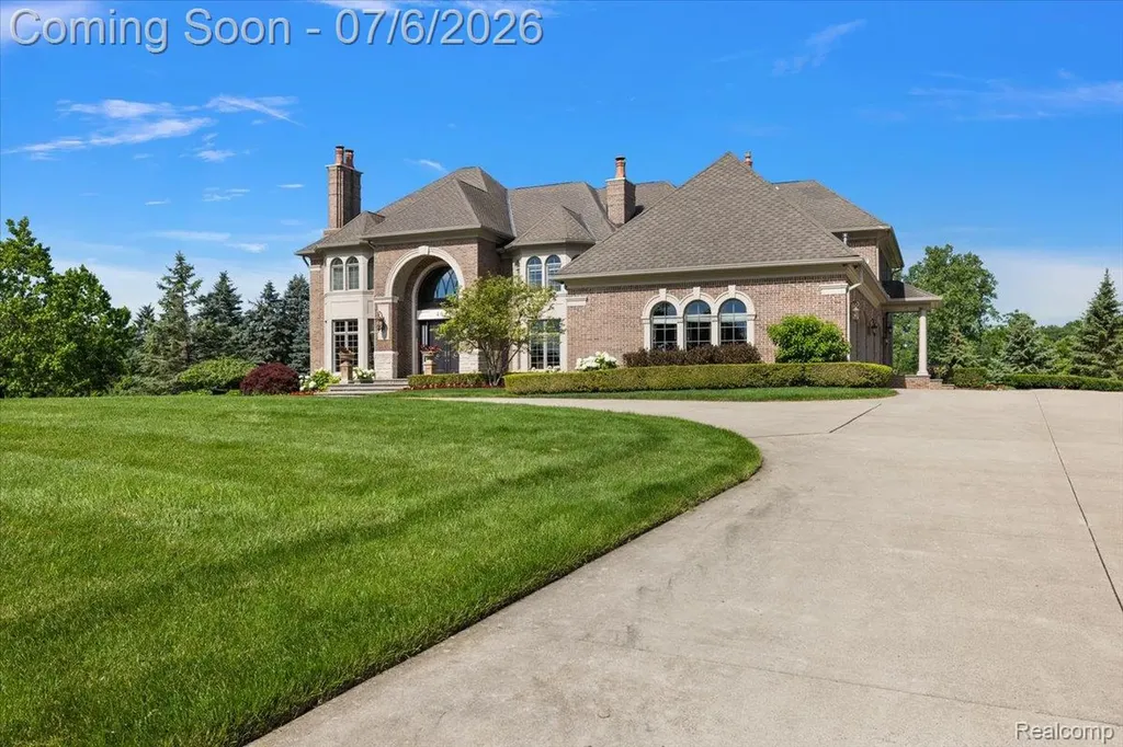 4650 Gatehouse Court Oakland Charter Township MI 48306