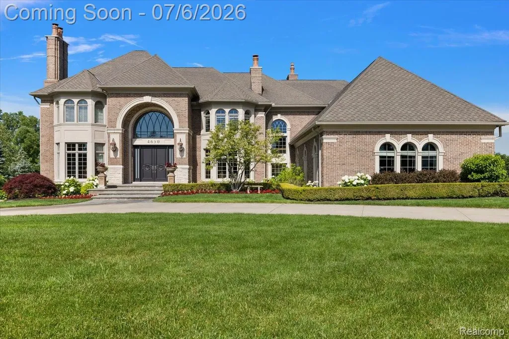 4650 Gatehouse Court Oakland Charter Township MI 48306