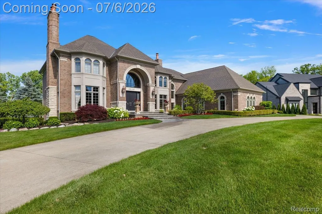 4650 Gatehouse Court Oakland Charter Township MI 48306