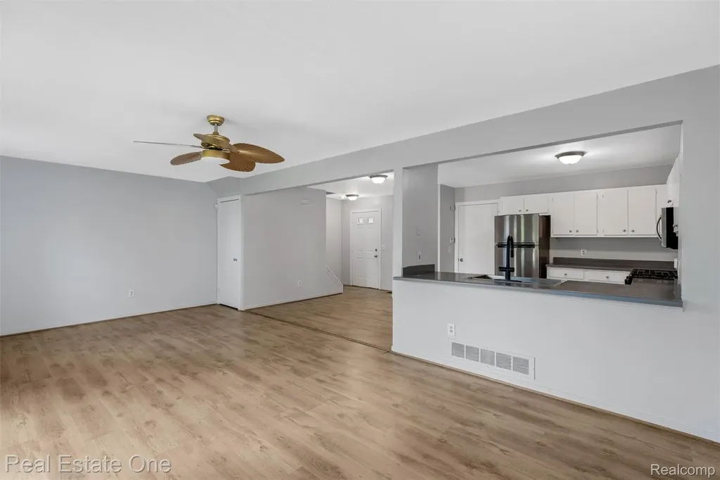 1361 Lochaven Road Waterford Charter Township MI 48327