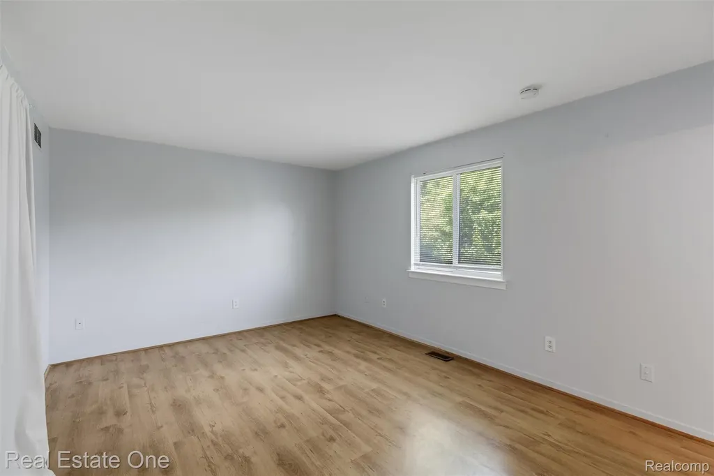 1361 Lochaven Road Waterford Charter Township MI 48327