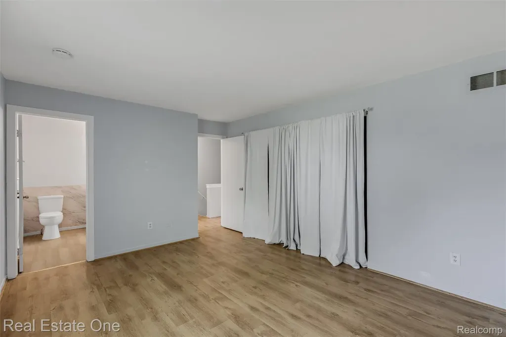 1361 Lochaven Road Waterford Charter Township MI 48327
