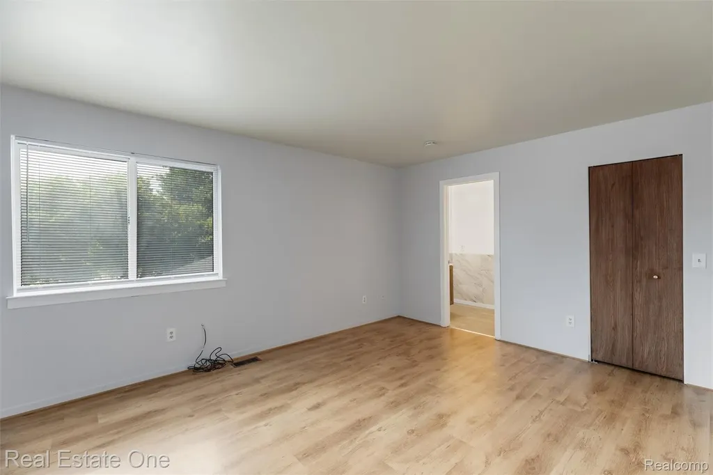 1361 Lochaven Road Waterford Charter Township MI 48327
