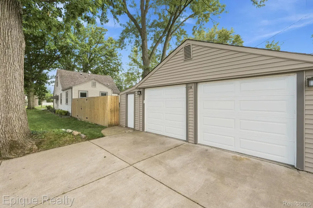 3402 Normandy Road Royal Oak City MI 48073
