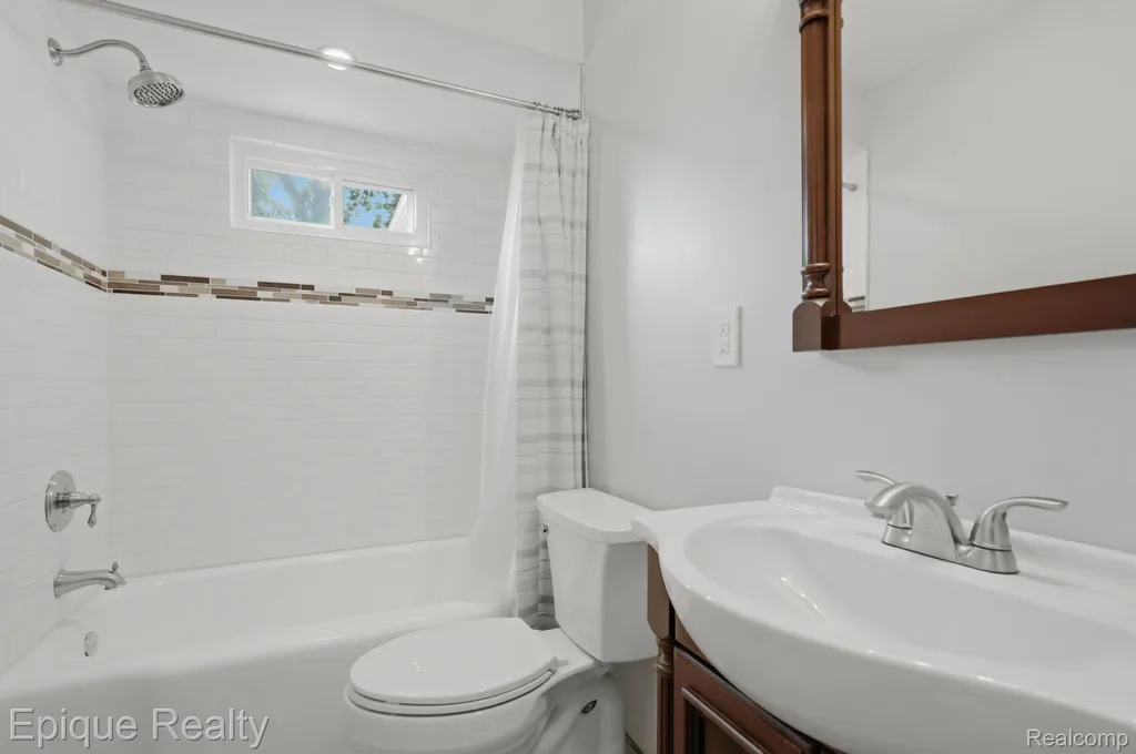 3402 Normandy Road Royal Oak City MI 48073