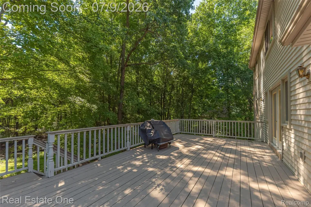 7965 Howard Street Hamburg Township MI 48189