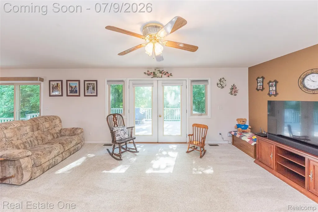 7965 Howard Street Hamburg Township MI 48189