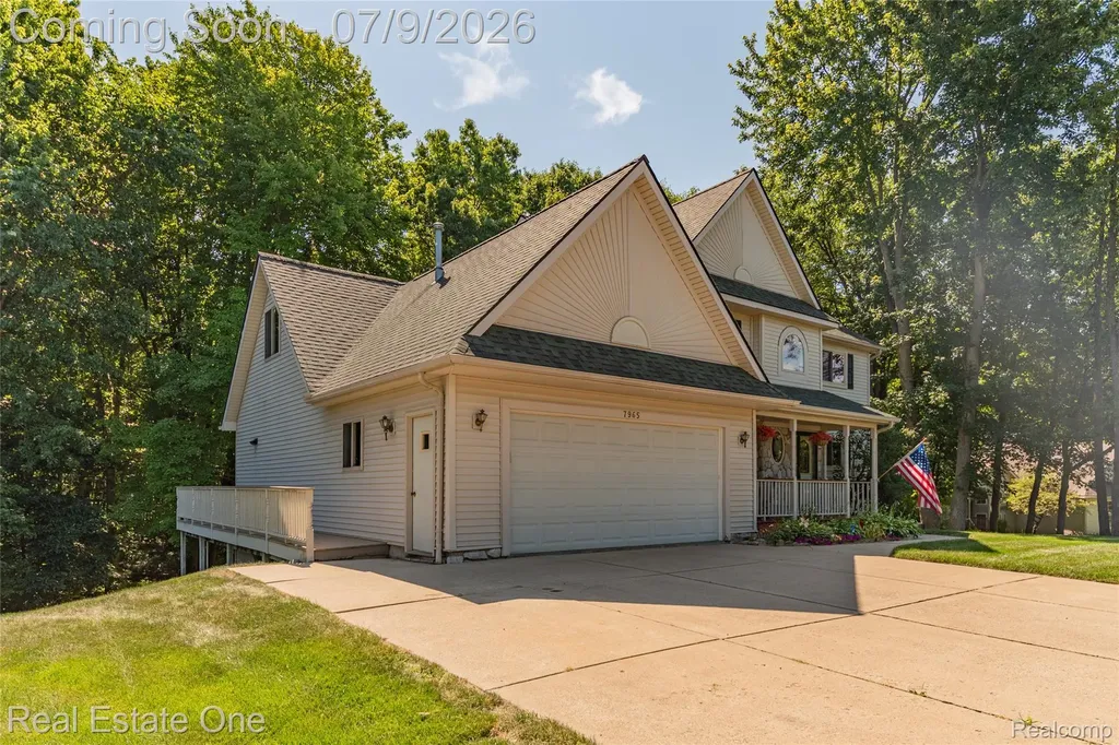 7965 Howard Street Hamburg Township MI 48189