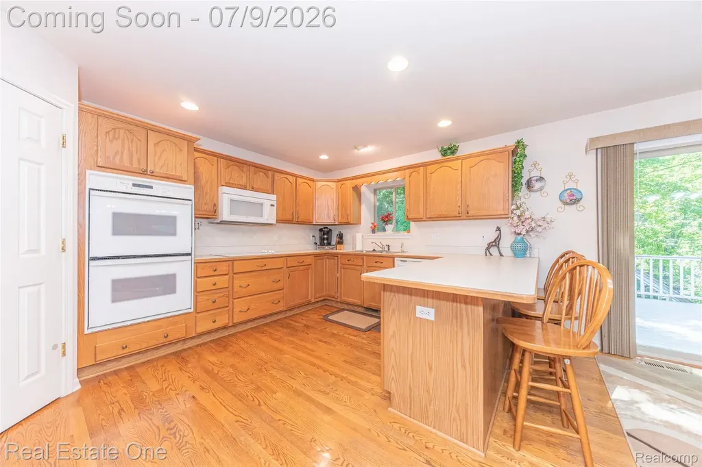 7965 Howard Street Hamburg Township MI 48189