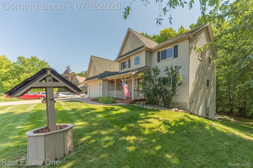 7965 Howard Street Hamburg Township MI 48189