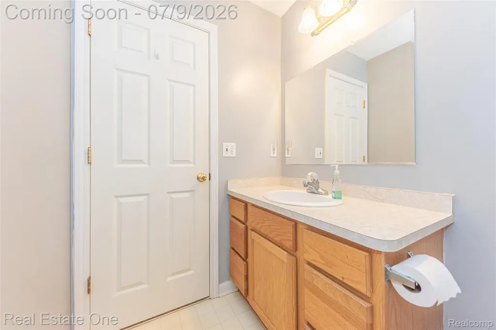 7965 Howard Street Hamburg Township MI 48189