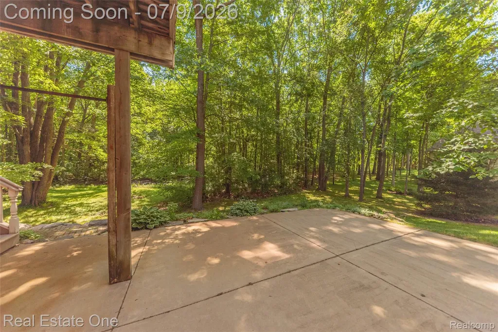 7965 Howard Street Hamburg Township MI 48189