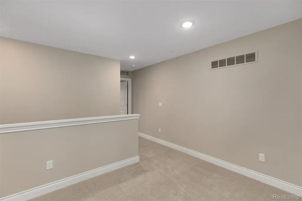 807 Balmoral Lane Troy City MI 48085