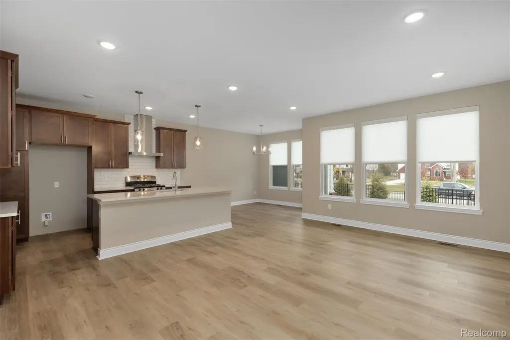 807 Balmoral Lane Troy City MI 48085