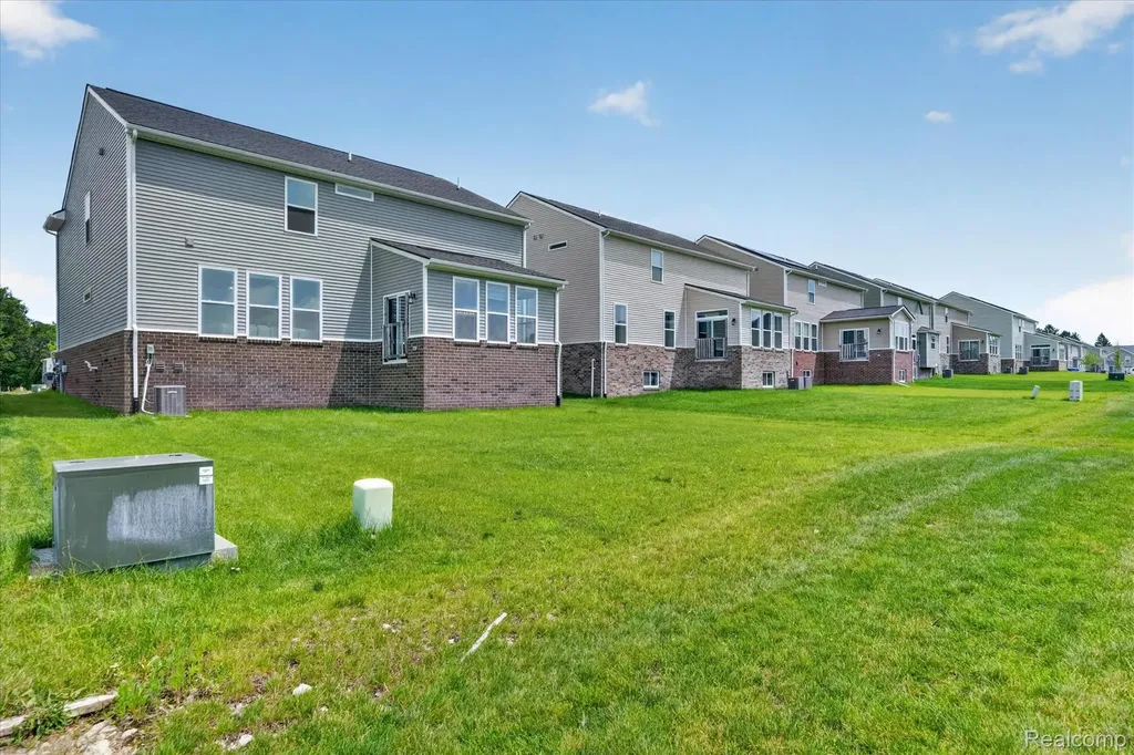 20983 Calabrese Drive Lyon Charter Township MI 48178