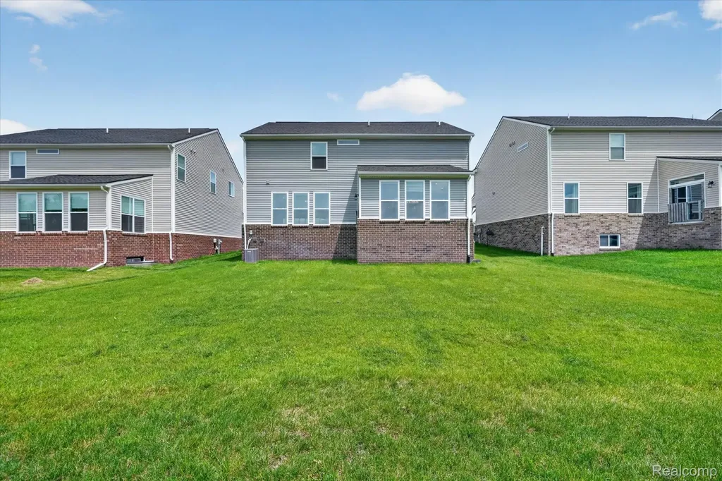 20983 Calabrese Drive Lyon Charter Township MI 48178