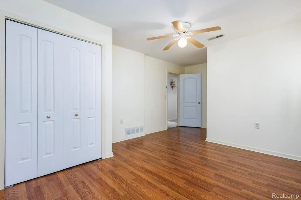 39076 Winkler Street Harrison Charter Township MI 48045