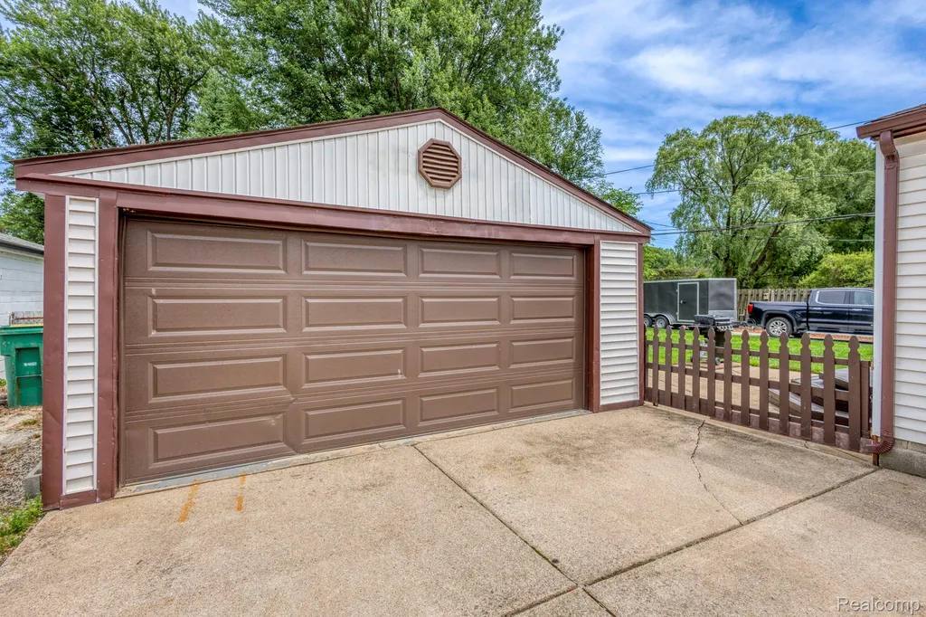39076 Winkler Street Harrison Charter Township MI 48045