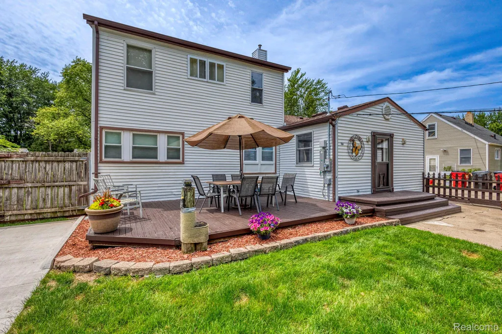 39076 Winkler Street Harrison Charter Township MI 48045