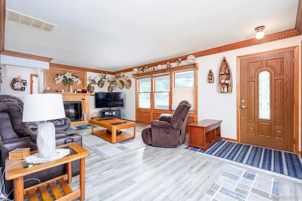 39076 Winkler Street Harrison Charter Township MI 48045