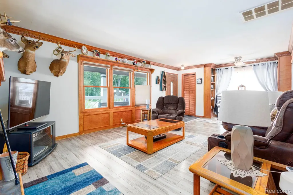 39076 Winkler Street Harrison Charter Township MI 48045