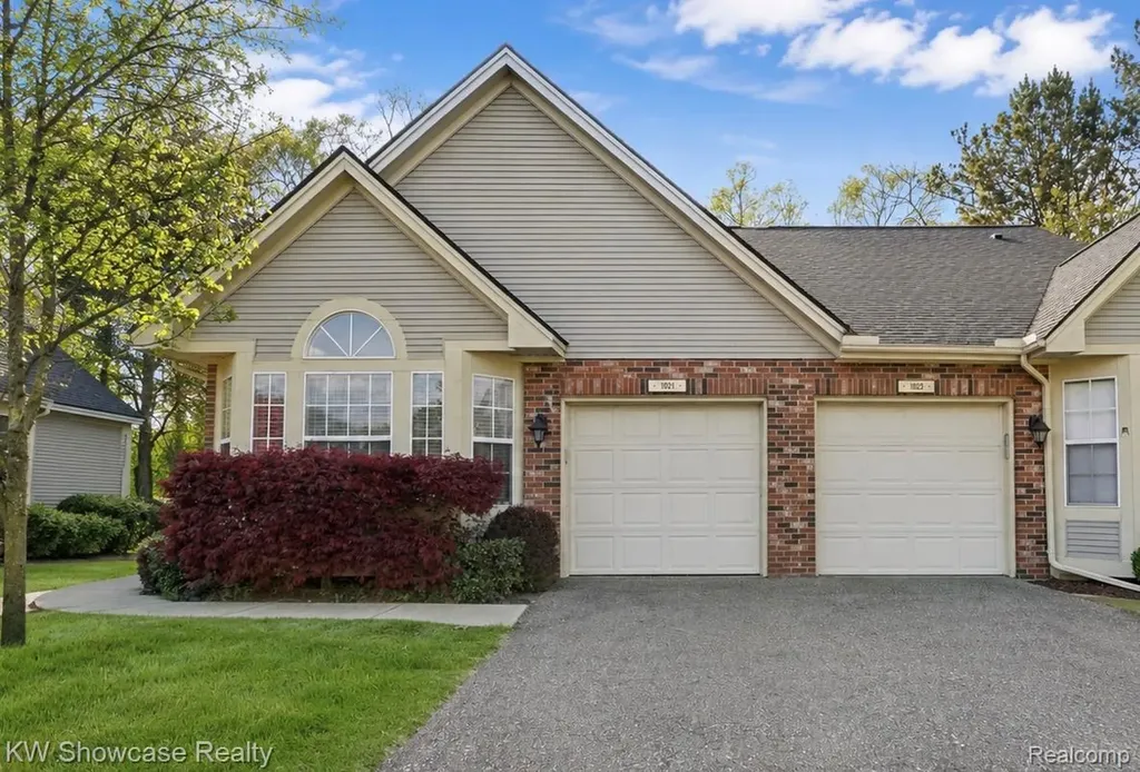 1021 Willowood Court Fenton City MI 48430
