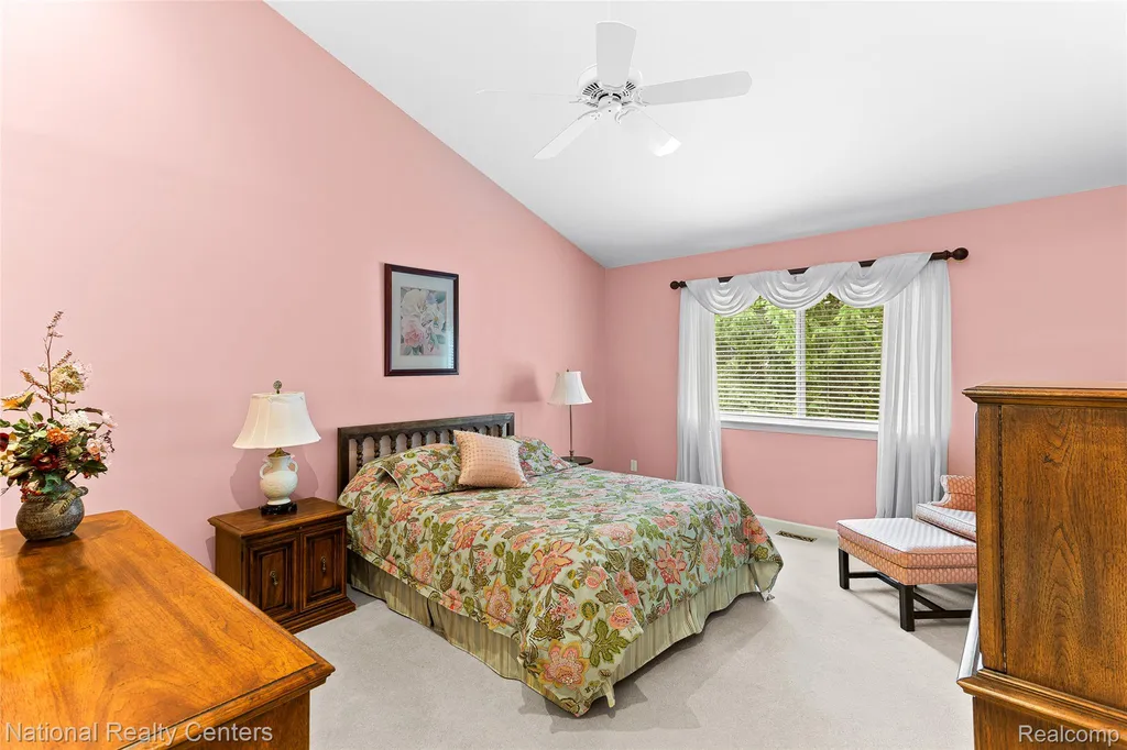 180 Winslow Circle Commerce Charter Township MI 48390