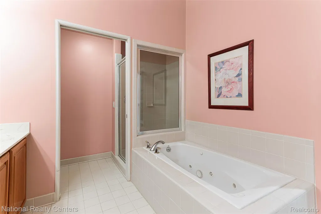 180 Winslow Circle Commerce Charter Township MI 48390