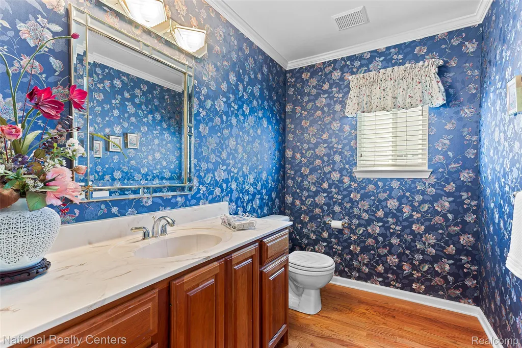 180 Winslow Circle Commerce Charter Township MI 48390